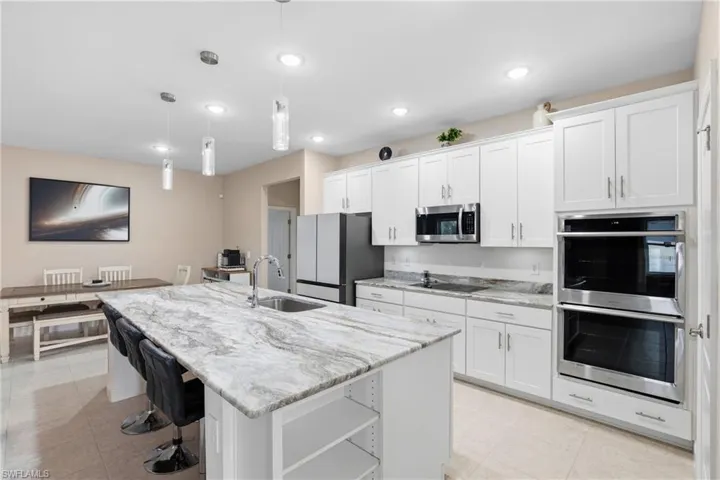 512 Nw 4th St, Cape Coral, Florida 33993
