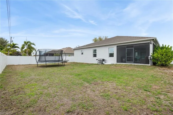 512 Nw 4th St, Cape Coral, Florida 33993