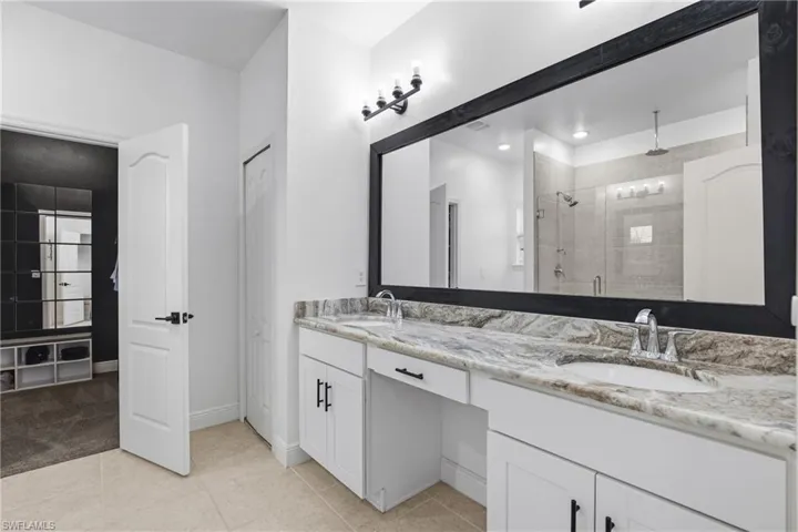 512 Nw 4th St, Cape Coral, Florida 33993