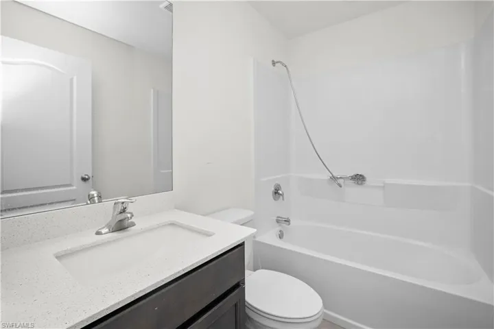 823 Rue Labeau Cir, Fort Myers Fl 33913