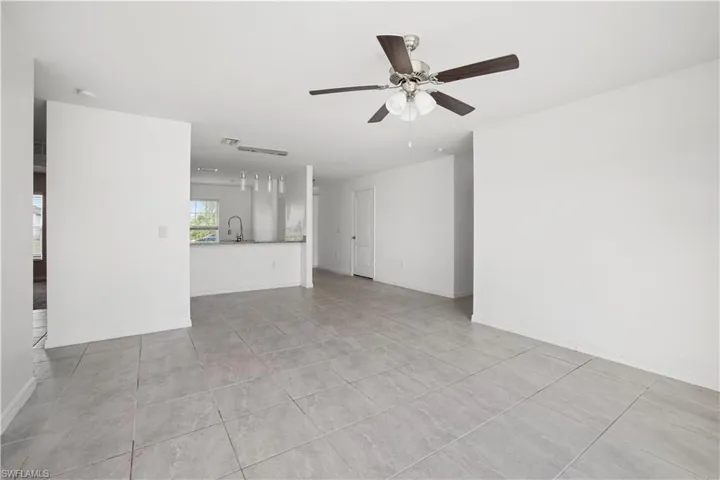 823 Rue Labeau Cir, Fort Myers Fl 33913