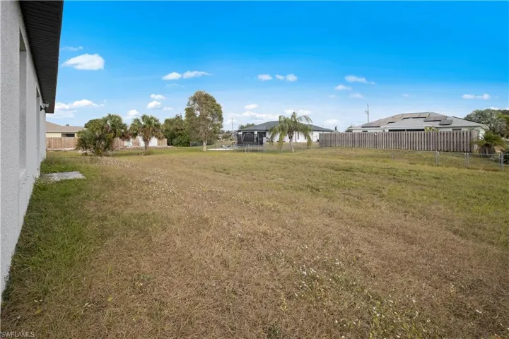 823 Rue Labeau Cir, Fort Myers Fl 33913
