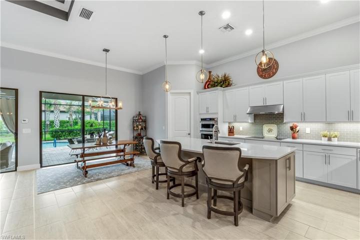 Gorgeous Chef's Kitchen