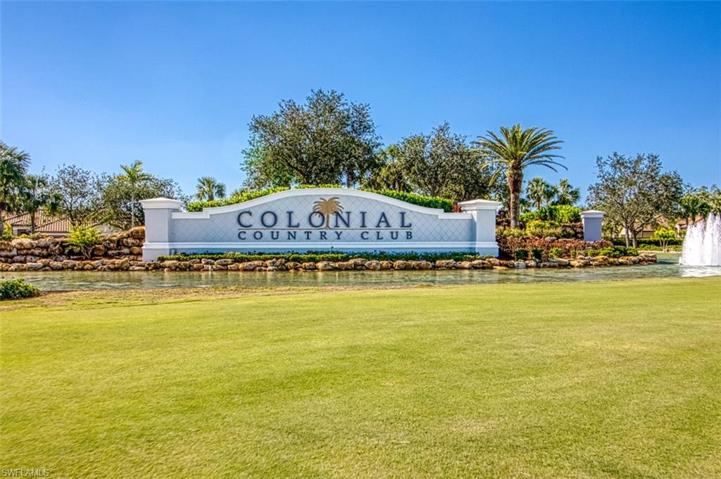 Entrancde to Colonial Country Club