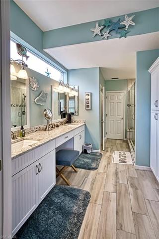 Beautifuyl Luxury Vinyl Plank in Master Bath