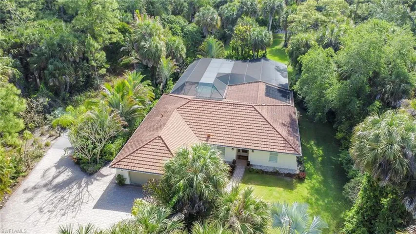 730 5th St Nw, Naples, Florida 34120