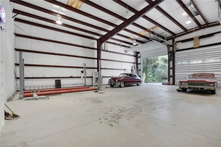 730 5th St Nw, Naples, Florida 34120