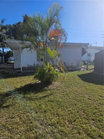 2631  Becca  AVE, Naples, FL 34112