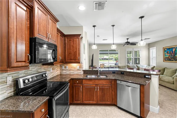 SOLID WOOD CABINETS WITH UPGRADED 42" UPPERS