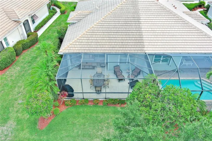 GREAT VIEW OF LARGE PRIVATE LANAI. IF YOU LIKE TO ENTERTAIN THIS IS THE PERFECT HOME FOR YOU!