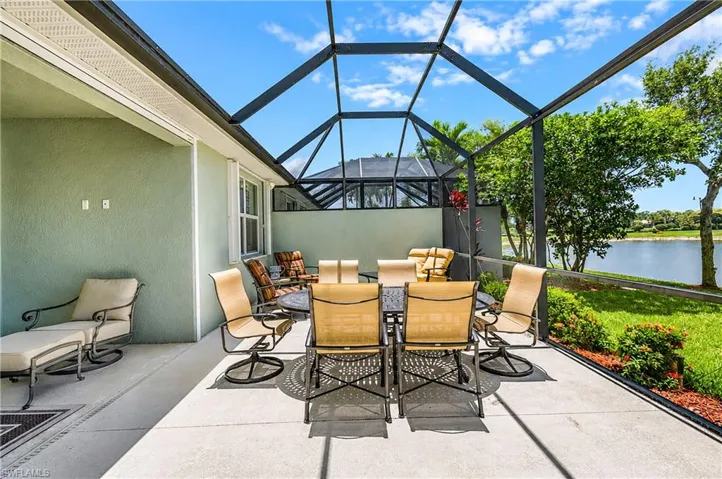 LOTS OF SPACE ON THIS ENCLOSED LANAI.