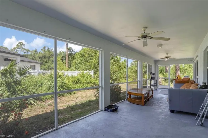 Spacious patio 1104!