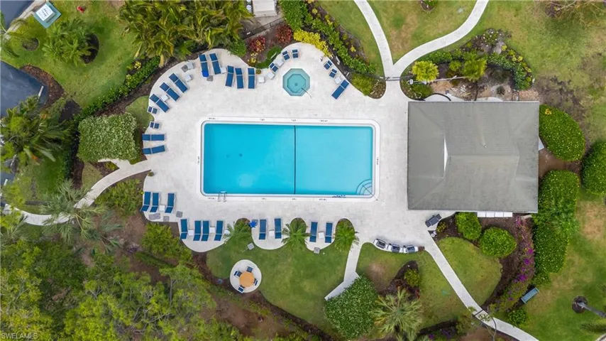 Condominium Pool & Spa