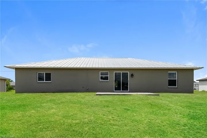 123 Blackstone Dr, Fort Myers, Florida 33913