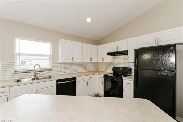123 Blackstone Dr, Fort Myers, Florida 33913