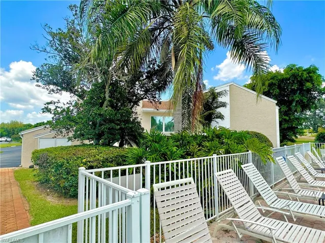416  Bristle Cone  LN, Naples, FL 34113