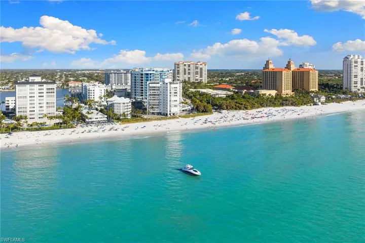 260 Southbay Dr # 107, Naples, Florida 34108