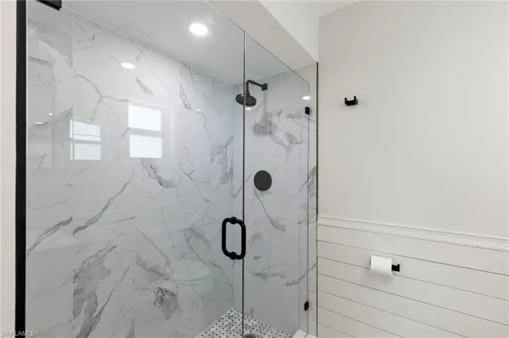 407 Grenada Ave, Naples, Florida 34113