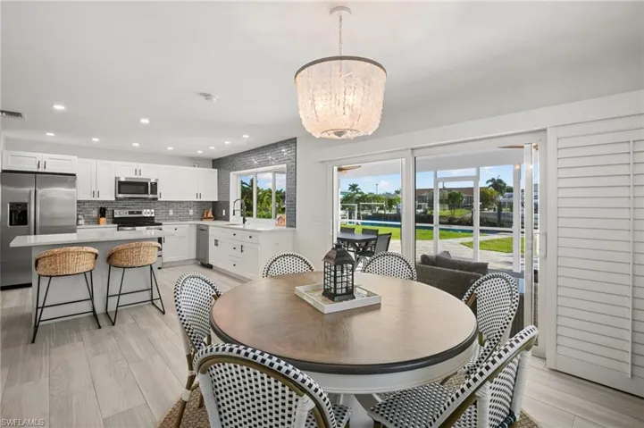 407 Grenada Ave, Naples, Florida 34113