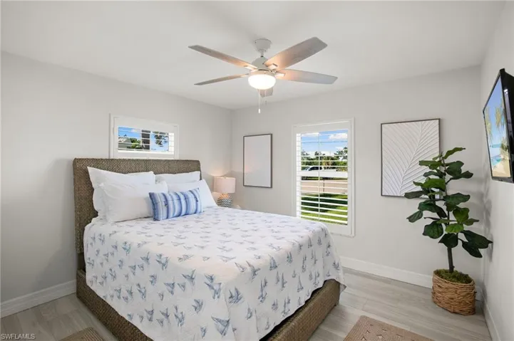 407 Grenada Ave, Naples, Florida 34113