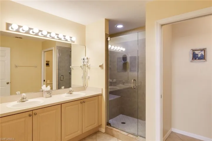 15550  Bellamar  DR, Fort Myers, FL 33908
