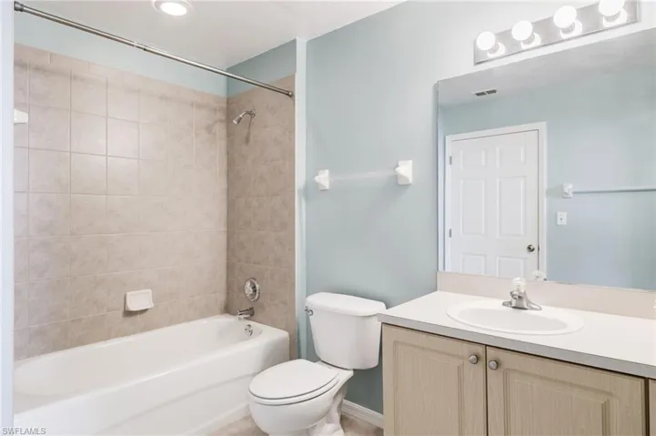 15550  Bellamar  DR, Fort Myers, FL 33908