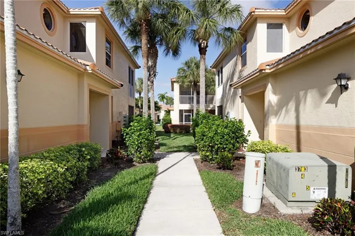 15550  Bellamar  DR, Fort Myers, FL 33908