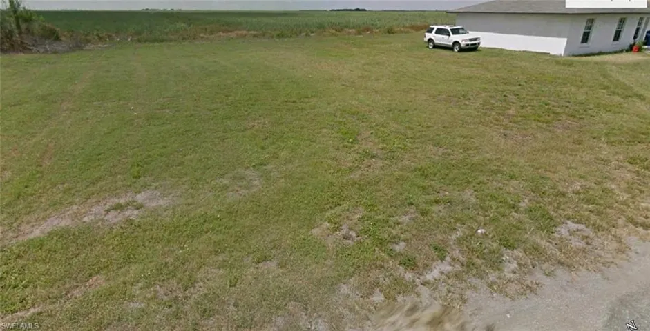 Front street view to right