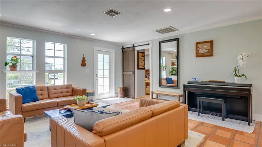 2025 NE 4th  TER, Cape Coral, FL 33909