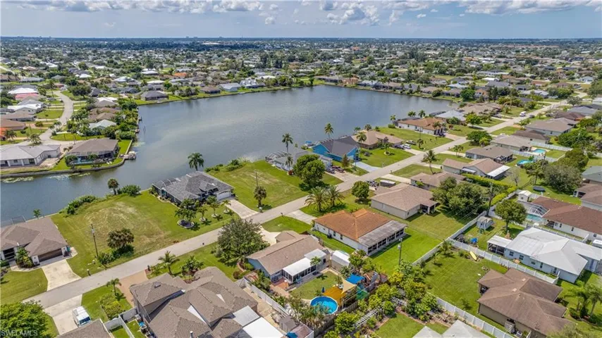 2025 NE 4th  TER, Cape Coral, FL 33909