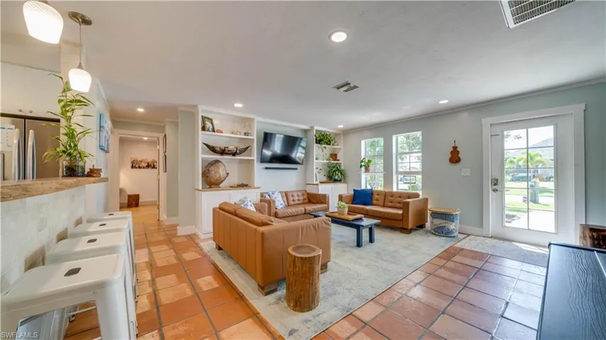 2025 NE 4th  TER, Cape Coral, FL 33909