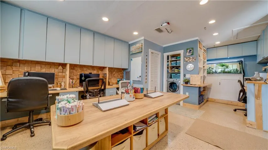 2025 NE 4th  TER, Cape Coral, FL 33909