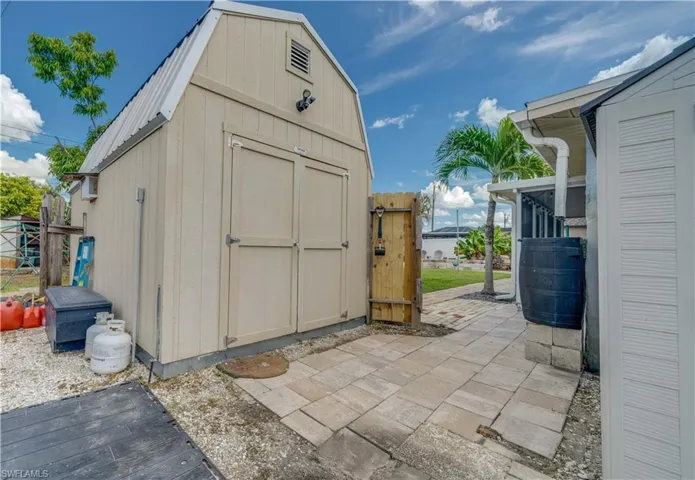 10 X 16 outdoor shed with electric and AC.