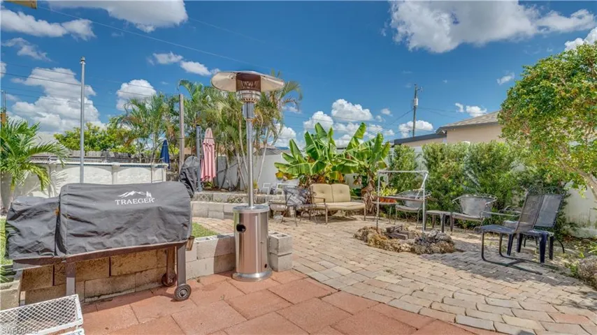 2025 NE 4th  TER, Cape Coral, FL 33909
