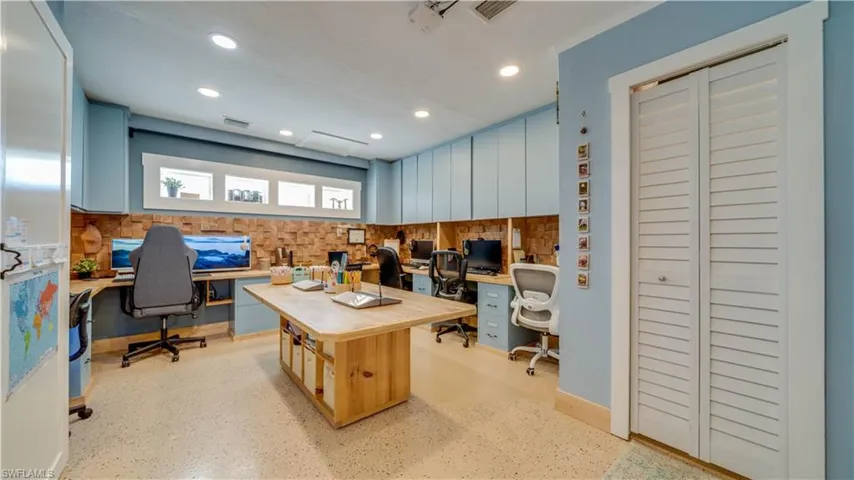 2025 NE 4th  TER, Cape Coral, FL 33909