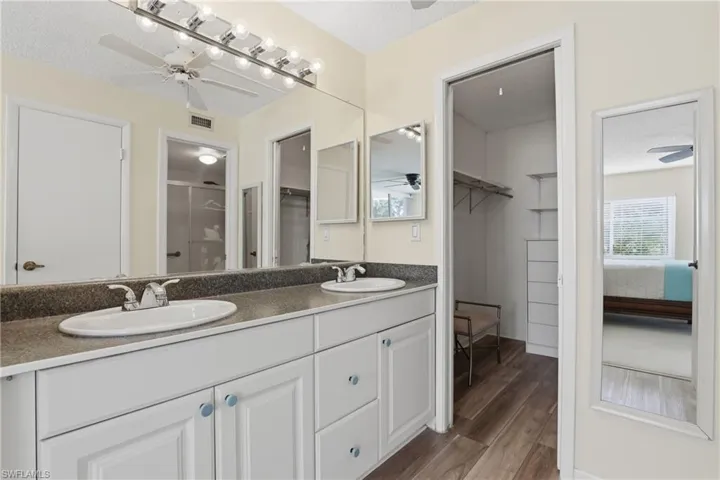 1086  Forest Lakes  DR, Naples, FL 34105