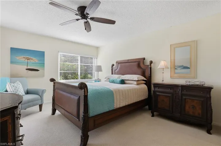 1086  Forest Lakes  DR, Naples, FL 34105