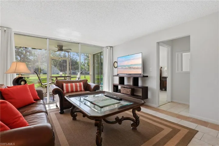 1086  Forest Lakes  DR, Naples, FL 34105
