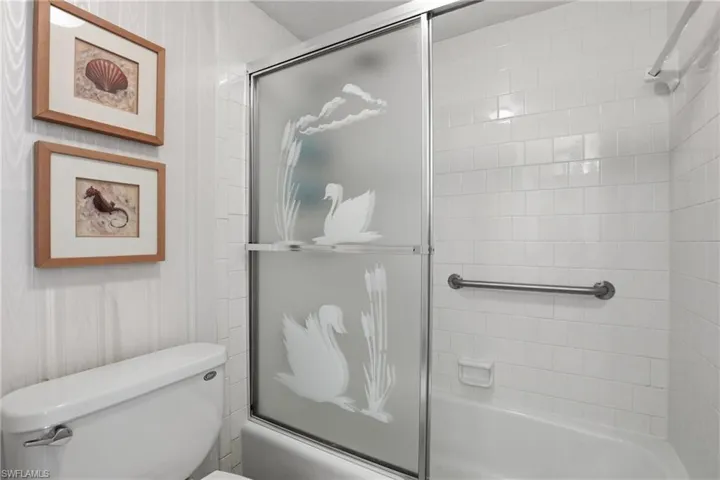 1086  Forest Lakes  DR, Naples, FL 34105