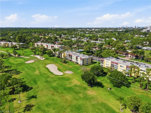 1086  Forest Lakes  DR, Naples, FL 34105