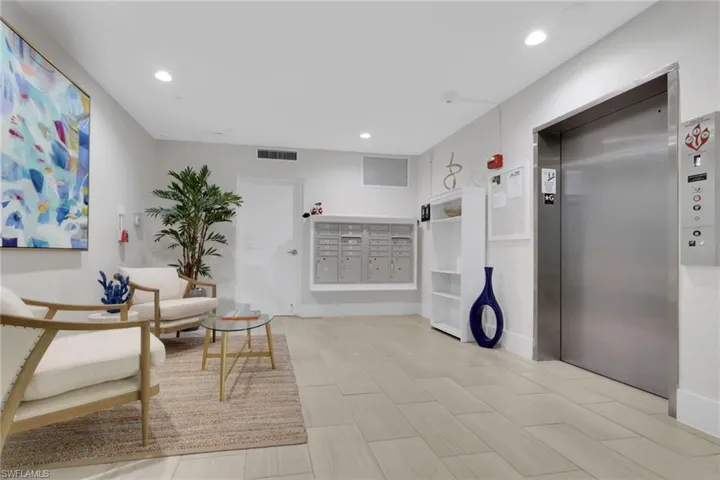 Lobby with recessed lighting