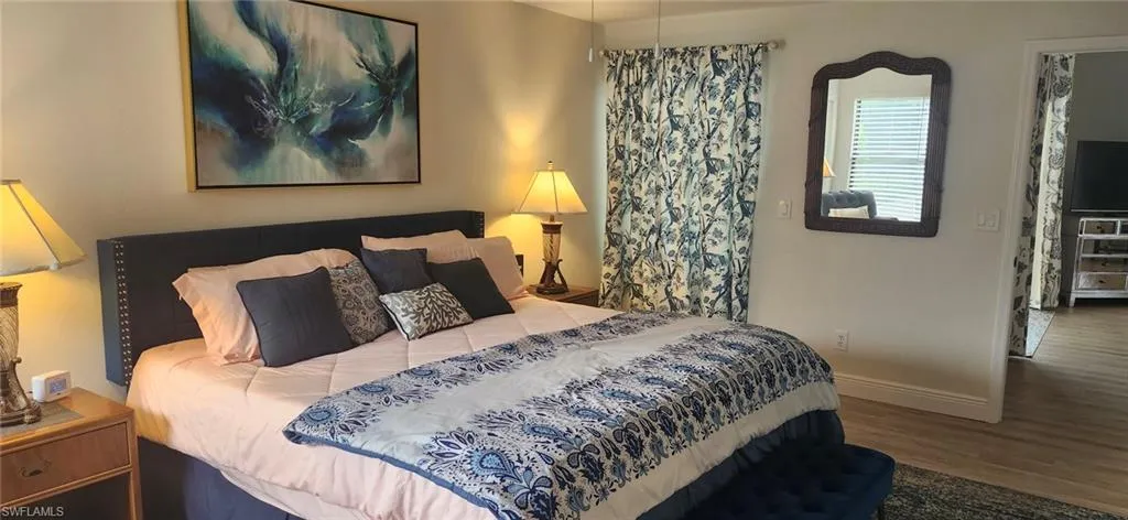 425 Fox Den Cir, Naples, Florida 34104