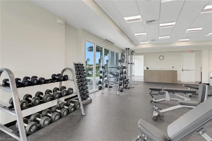 425 Fox Den Cir, Naples, Florida 34104