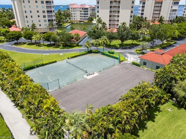 Community Tennis Courts