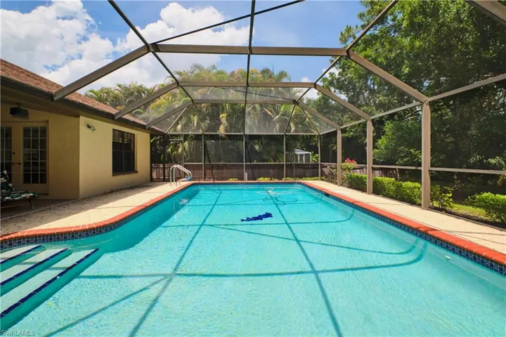 Huge Pool 16' x 30'.