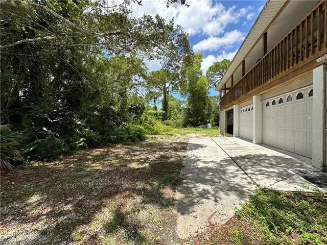 View of Left Side Yard