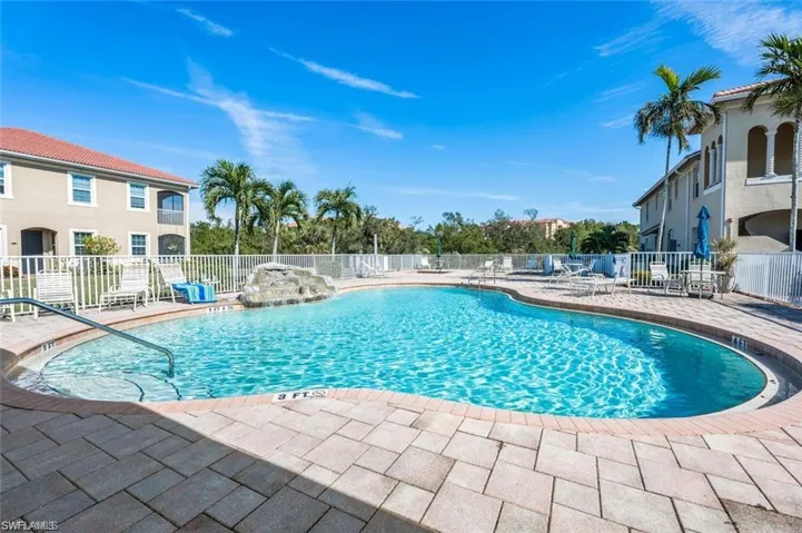 8541 Oakshade Cir 2, Fort Myers, Florida 33919