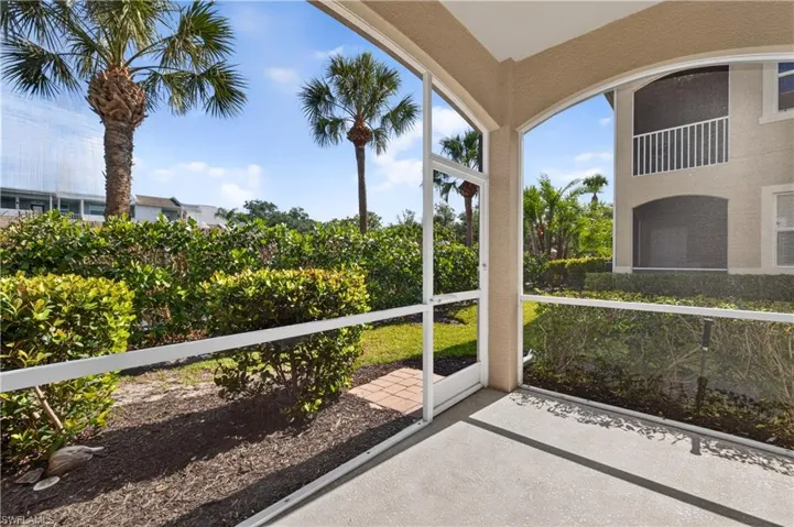 8541 Oakshade Cir 2, Fort Myers, Florida 33919