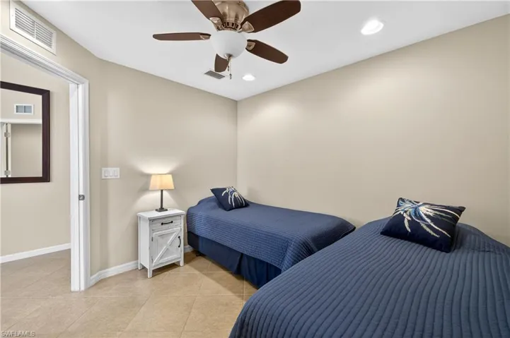 8541 Oakshade Cir 2, Fort Myers, Florida 33919
