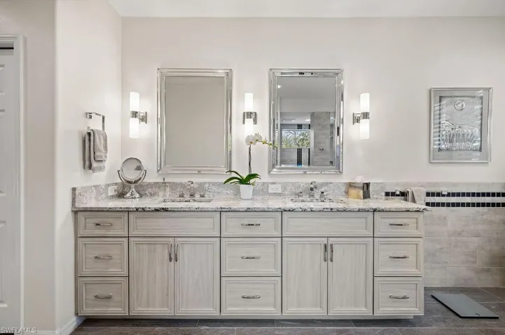 Primary suite